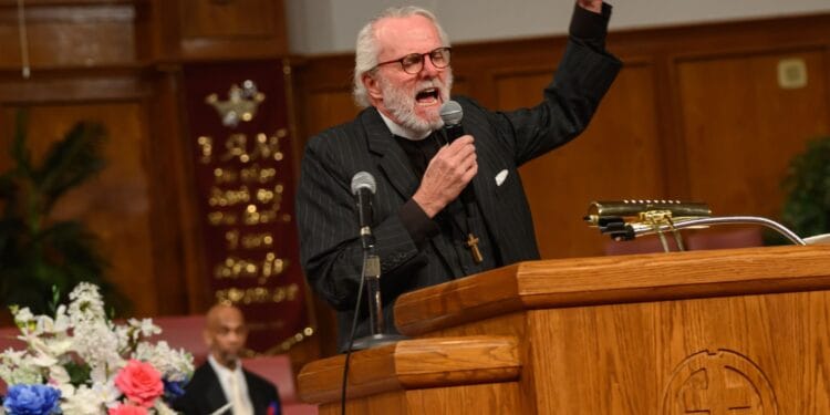 pastor se oferece para morrer por fiel condenado à morte