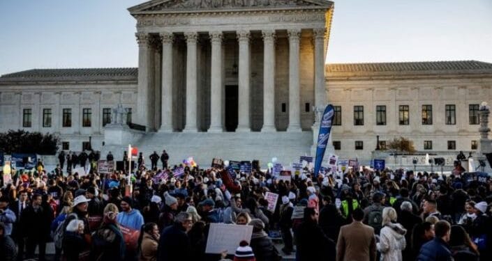 Ação pró-aborto movida por Biden é retirada da Justiça por Trump