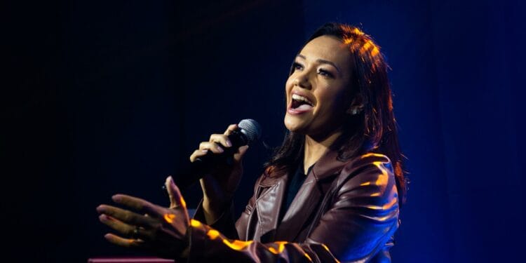 Cantora Nilane Silva fará lançamento e seguidores se emocionam