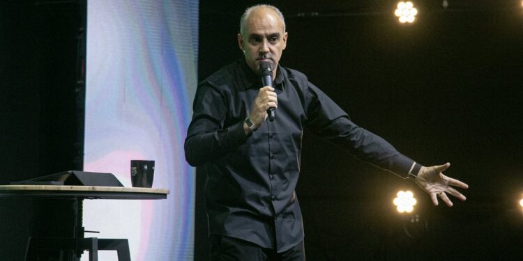 Pastor aponta 5 erros fatais cometidos por líderes: “Muitos são embriagados pelo orgulho”