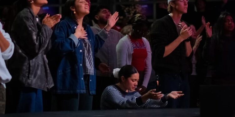 Evangelistas percorrem 30 países na Europa e levam mais de 1.500 jovens a Jesus