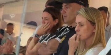 Moraes usa avião da FAB para ir a São Paulo antes de jogo do Corinthians