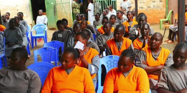 Veja como evangelismo em prisão feminina causou grande impacto