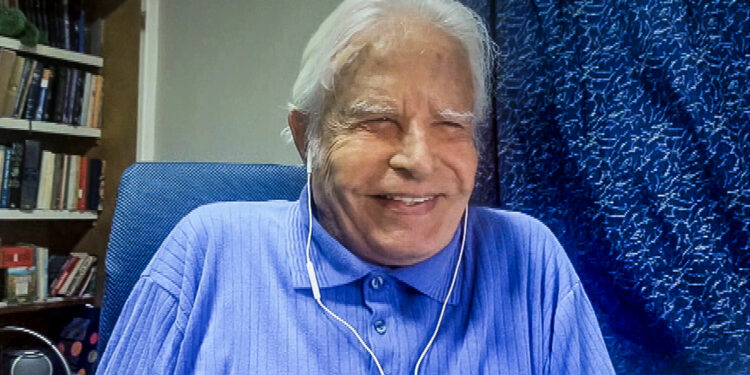 Voz de Cid Moreira é recriada por IA em aplicativo bíblico