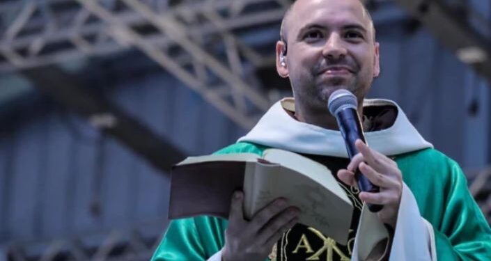 Frei Gilson ganhou o respeito dos evangélicos. Mas por quê?