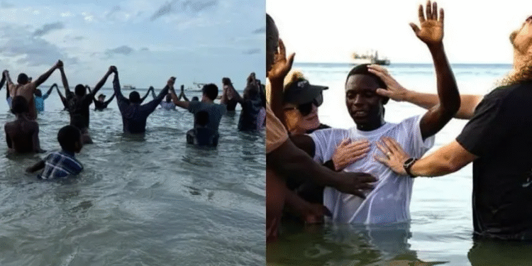 Mais de 500 pessoas foram batizadas no domingo de Páscoa em Moçambique