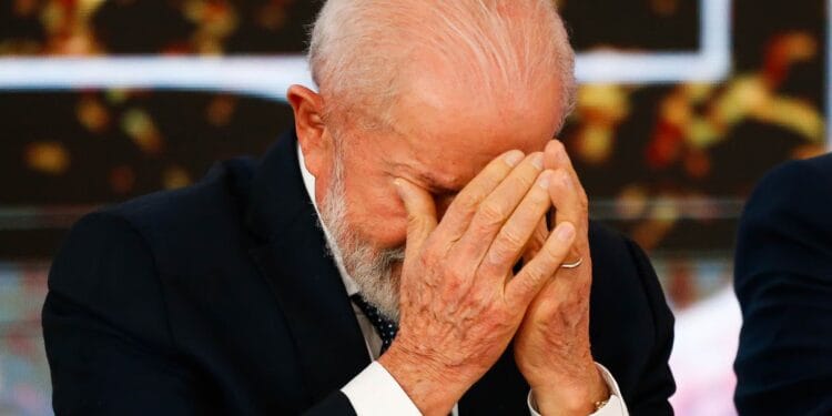 Pesquisa mostra papel dos evangélicos em rejeição a Lula