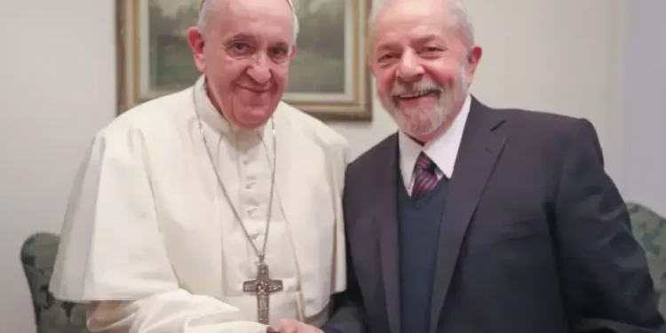 Lula lamenta morte do Papa Francisco e decreta luto oficial de 7 dias no Brasil