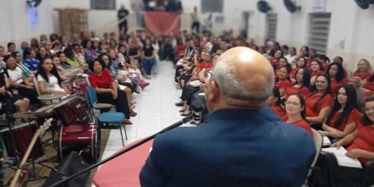 Pastor polemiza ao aconselhar irmãs que fazem sexo oral e anal