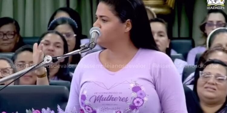 Veja o que Rafaela Nascimento falou sobre roupa apertada