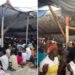 ciclone destrói templo e igreja improvisa tenda para cultuar