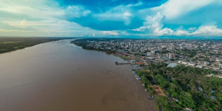 Rio Madeira fica longe da cota de alerta, mas operação humanitária continua