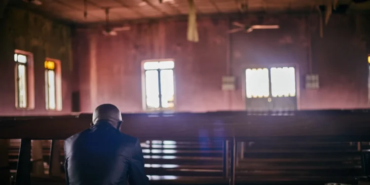 Terroristas do Boko Haram deixam 7 mortos e casas e igrejas incendiadas, na Nigéria