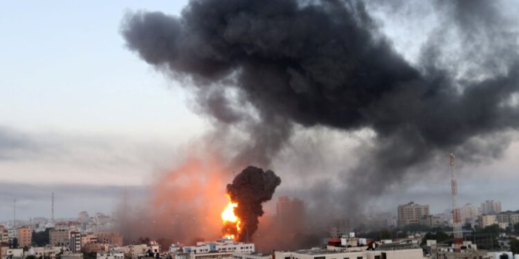 Mídia pública deve se contrapor a jornalismo de agências estrangeiras