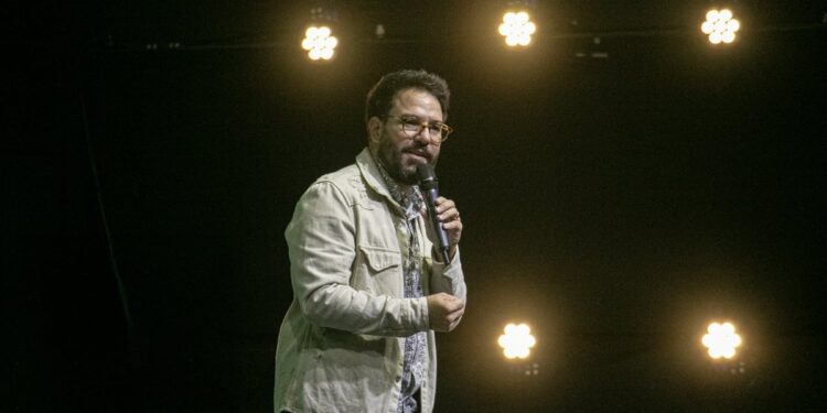 “A Igreja não pode ser sufocada por modinhas”, alerta pastor