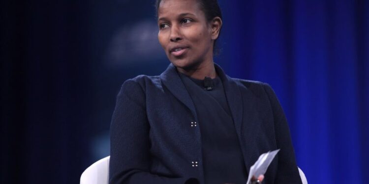 ‘Só o cristianismo pode salvar o Ocidente’, alerta ativista ex-ateia