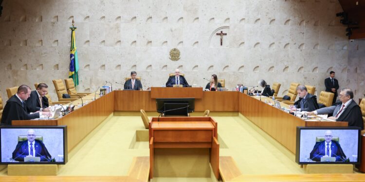STF derruba mais um decreto que proibia linguagem neutra em escolas de SC