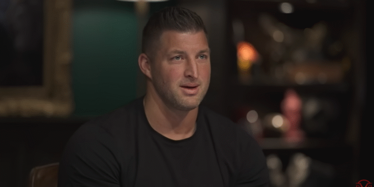 Ex-astro da NFL alerta sobre o abuso sexual infantil: ‘Acontece em casa’