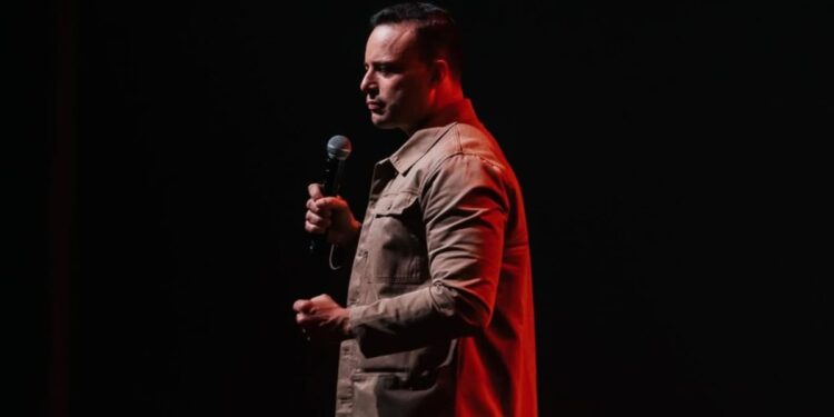 Pastor adverte cristãos que se divertem com memes de ‘línguas estranhas’: “Virou piada”