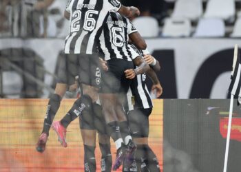 Copa do Brasil: Botafogo goleia e encaminha classificação para oitavas