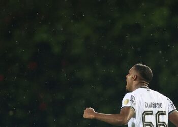 Libertadores: Botafogo joga mal, mas arranca vitória sobre o Carabobo