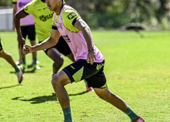 STJD suspende jogador do América-MG em caso de discriminação racial