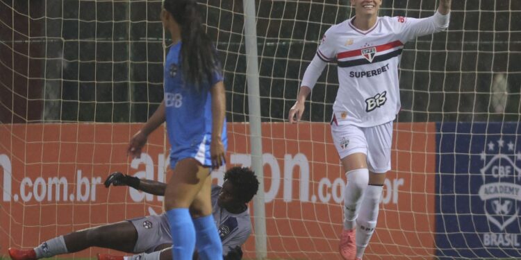São Paulo goleia para assumir 3ª colocação do Brasileiro Feminino