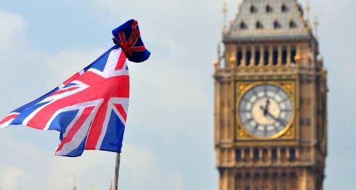 Estudo afirma que dois em cada cinco britânicos criados como cristãos não se identificando mais com a fé