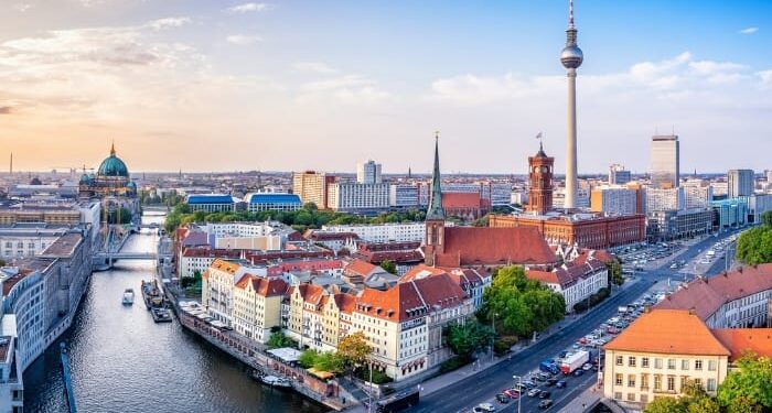 Quase um terço dos jovens alemães acredita em um Deus pessoal, diz pesquisa