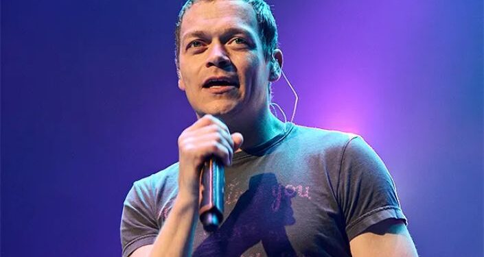 Cantor diagnosticado com câncer pede orações: ‘Não tenho medo’