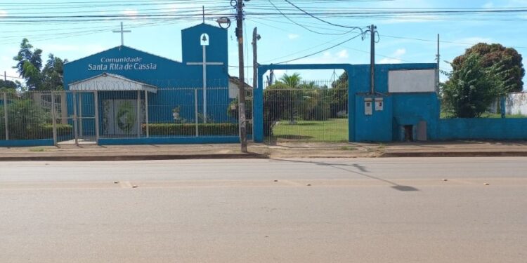 Prefeitura realiza ação de regularização fundiária para moradores do Empreendimento Veredas II, em Porto Velho