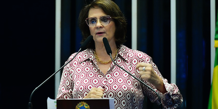 Senadora Damares Alves pede afastamento do pastor Mário de Oliveira, presidente da Igreja Quadrangular