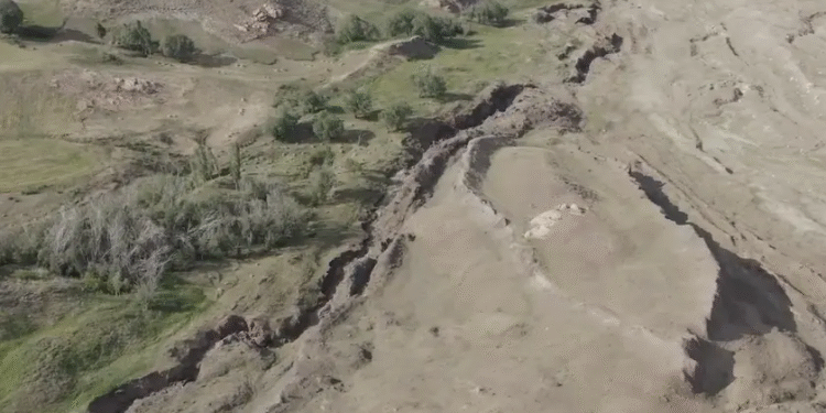 Pesquisadores descobrem indícios de possíveis vestígios da Arca de Noé na Turquia