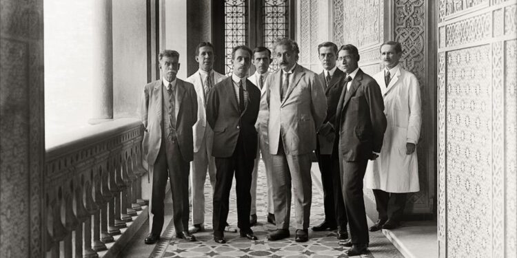 Há 100 anos, Albert Einstein chegava ao Brasil em visita científica