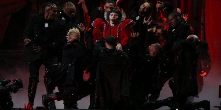 O ritual de ocultismo de Lady Gaga