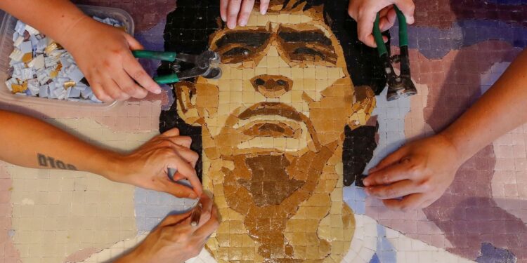 Julgamento sobre morte de Maradona é anulado após escândalo com juíza