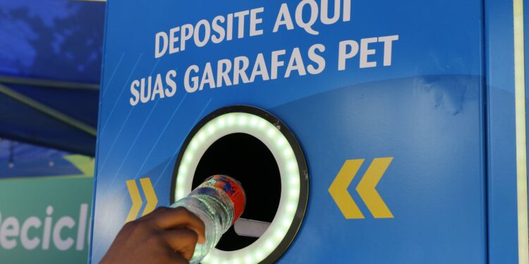 País passa a contar com selos de rastreabilidade de plásticos