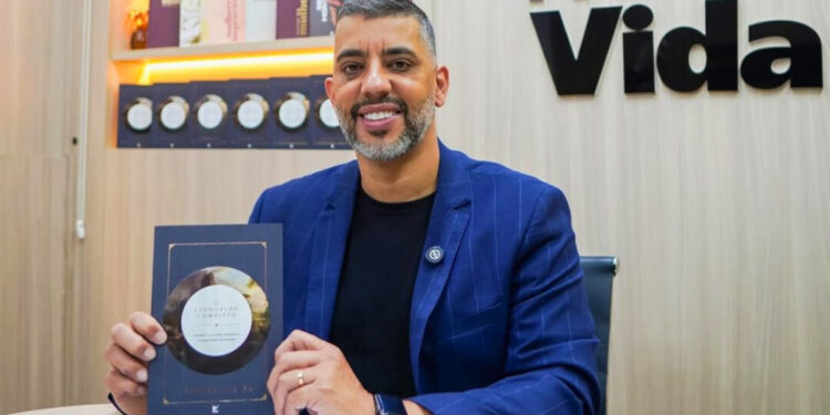 Pastor Leandro Vieira convida a conhecer ‘O Evangelho Completo’
