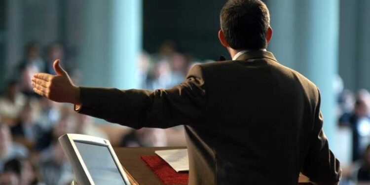 Igrejas ampliam uso de inteligência artificial, mas evitam usar na criação de sermões