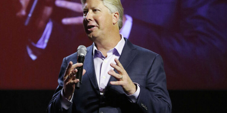 Pastor queria aposentadoria milionária para se afastar de igreja