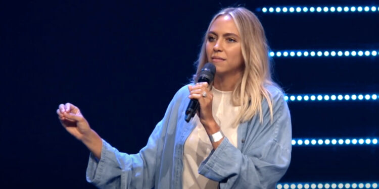 Pregadora relata que satanistas tentaram converte-la com sutileza