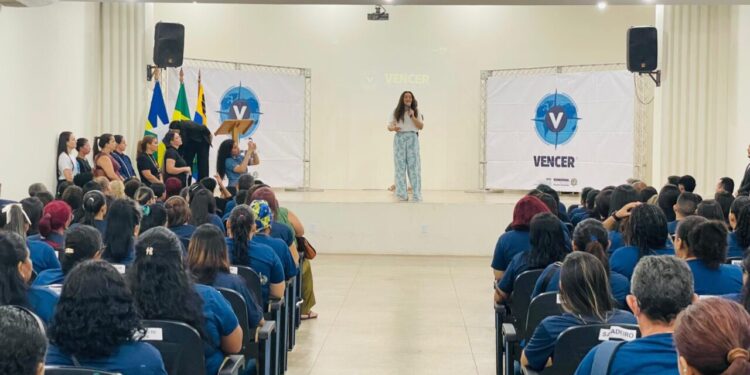 Governo de RO entrega certificados de qualificação profissional para mais 149 alunos do programa Vencer, em Porto Velho