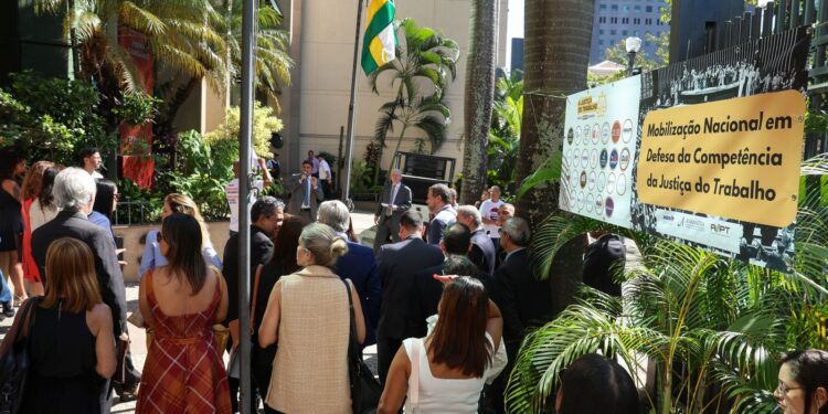 Juízes se mobilizam contra suspensão de processos sobre pejotização