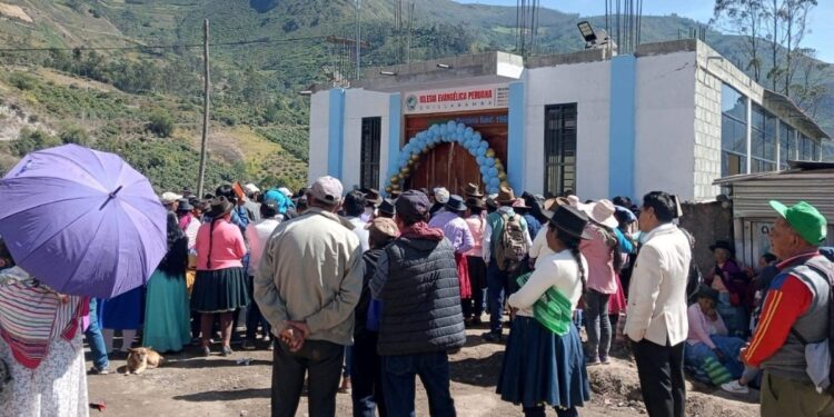 Pesquisa: Evangélicos crescem no Peru, principalmente em áreas rurais