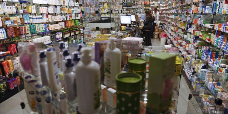 Receitas de canetas emagrecedoras serão retidas a partir desta segunda