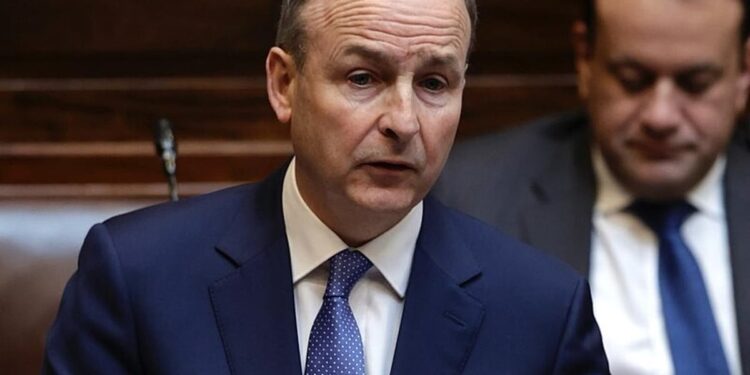 Irlanda faz escavações de restos mortais de 800 bebês enterrados em abrigo católico