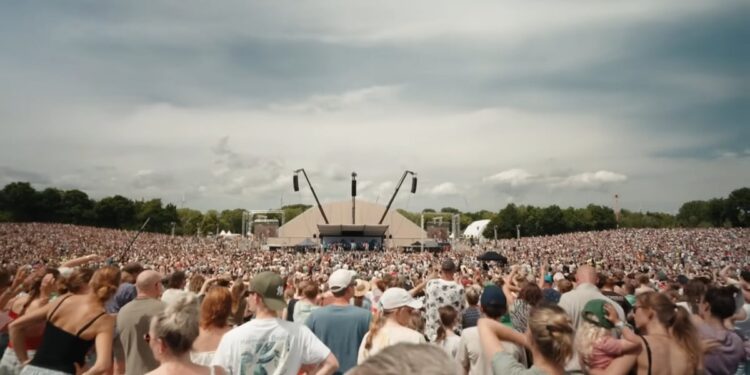 Mais de 60 mil pessoas se reúnem em conferência ao ar livre na Holanda: “Fome por Deus”