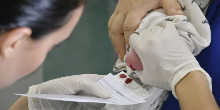 Saúde aumenta em 30% recursos para teste do pezinho