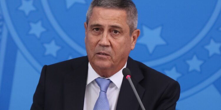 Braga Netto pede acareação com Cid na ação penal da trama golpista