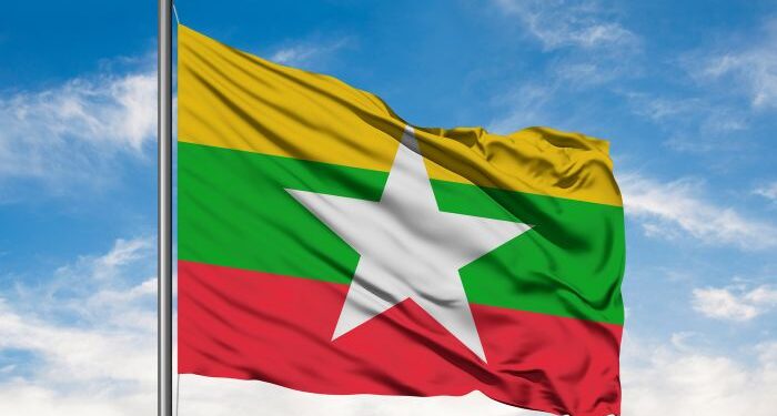 Pastor conta os desafios de viver como deslocado com a família em Mianmar